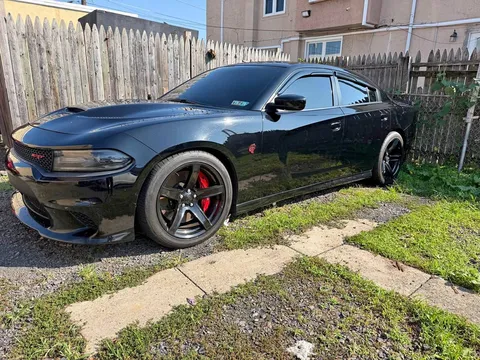 2016 Dodge Charger SRT Hellcat Sedan 4D