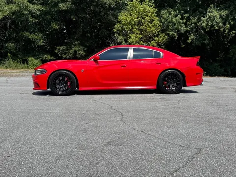 2016 Dodge Charger SRT Hellcat Sedan 4D