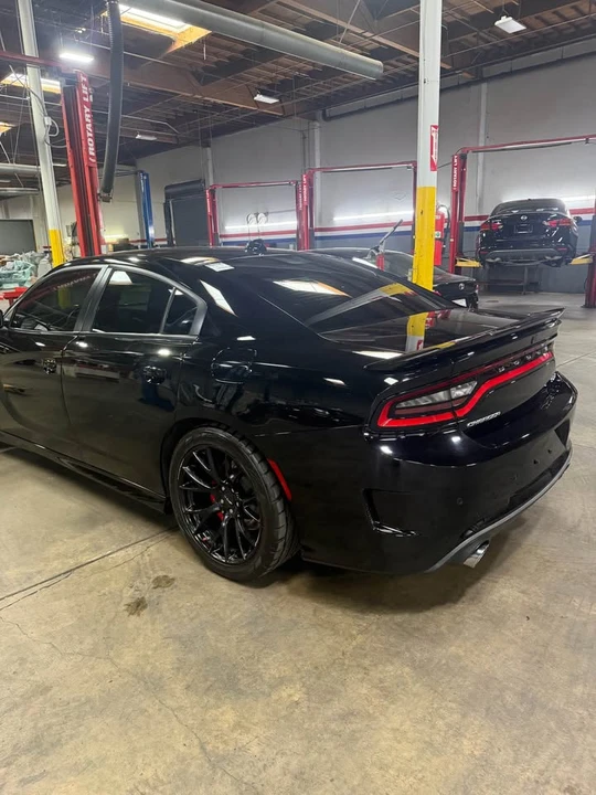 2016 Dodge Charger SRT Hellcat 7th Gen - Image 5 of 11