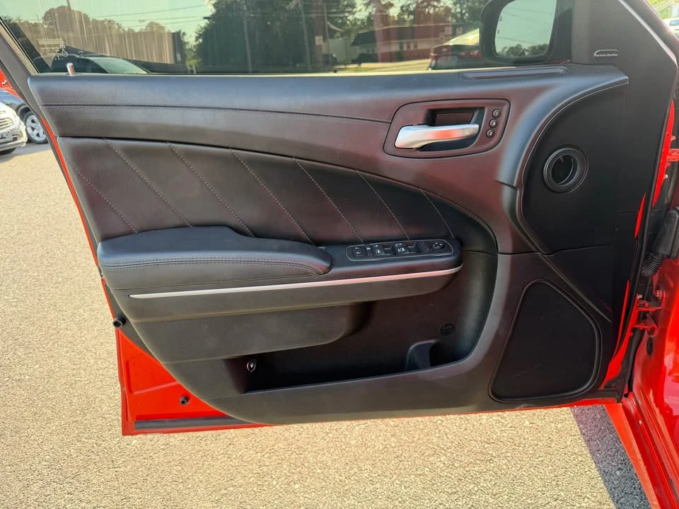 2016 Dodge Charger SRT Hellcat 7th Gen - Image 15 of 17