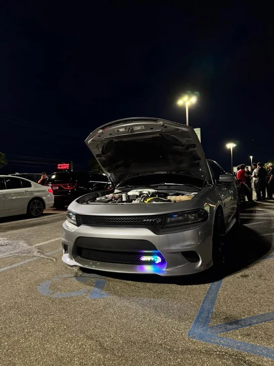 2016 Dodge Charger SRT Hellcat 7th Gen - Image 8 of 9