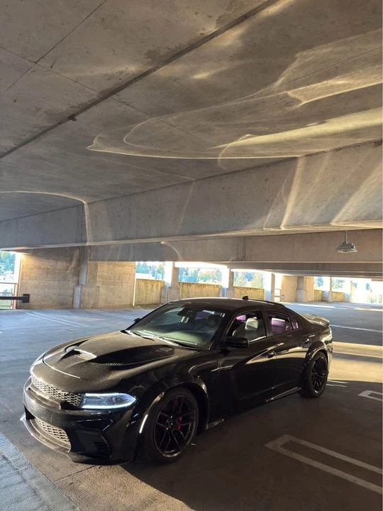 2016 Dodge Charger SRT Hellcat 7th Gen - Image 7 of 18