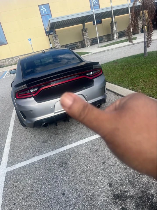 2016 Dodge Charger SRT Hellcat 7th Gen - Image 4 of 4