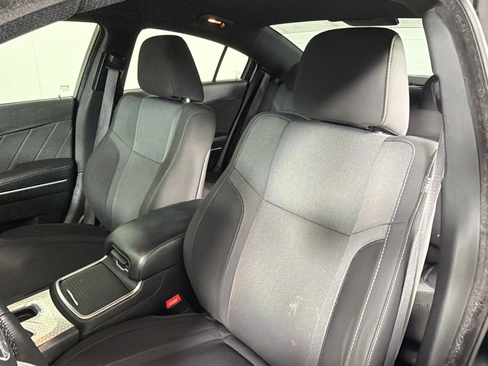 2016 Dodge Charger 7th Gen - Image 13 of 25
