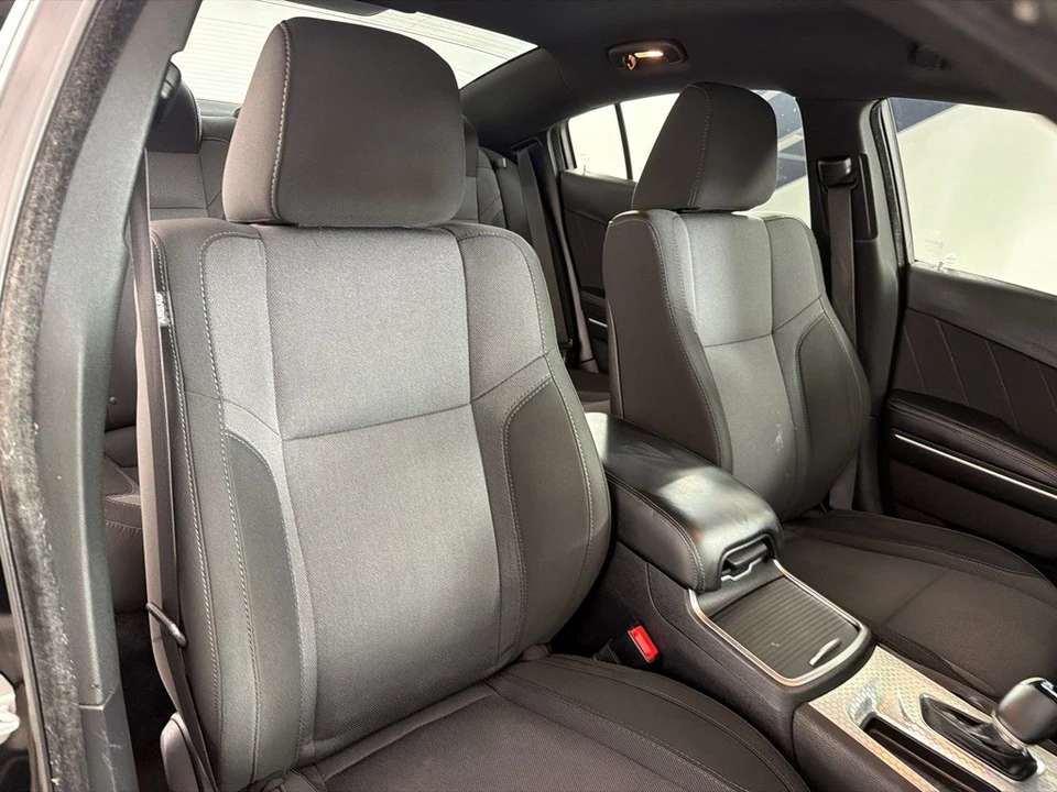 2016 Dodge Charger 7th Gen - Image 23 of 25