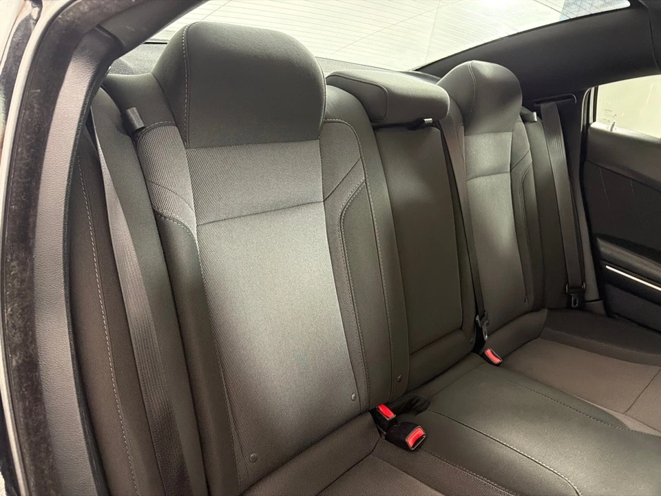 2016 Dodge Charger 7th Gen - Image 21 of 25