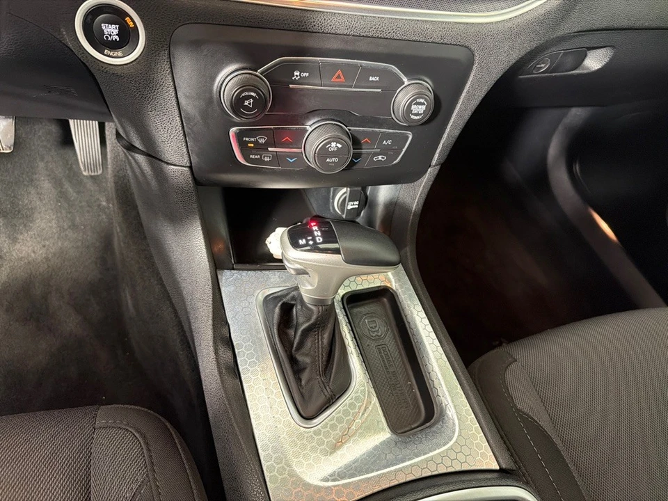 2016 Dodge Charger 7th Gen - Image 17 of 25