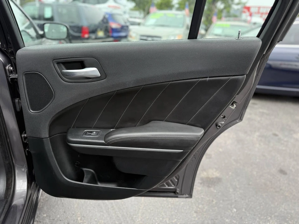 2016 Dodge Charger 7th Gen - Image 18 of 21