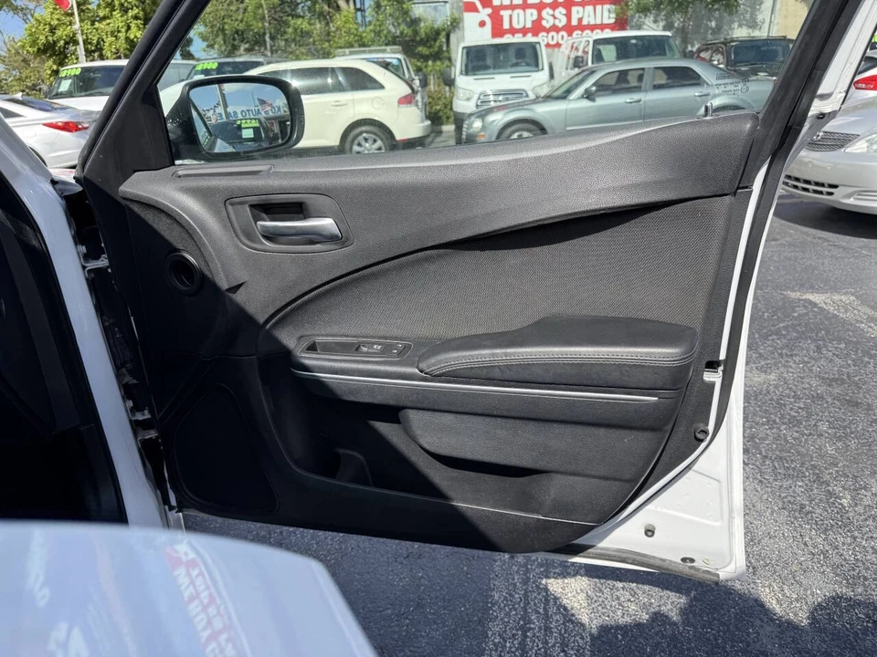 2016 Dodge Charger 7th Gen - Image 19 of 24