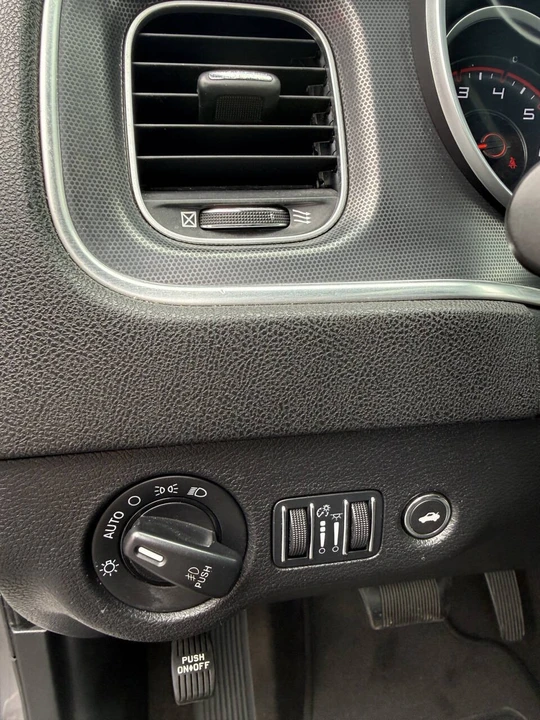 2016 Dodge Charger 7th Gen - Image 14 of 21