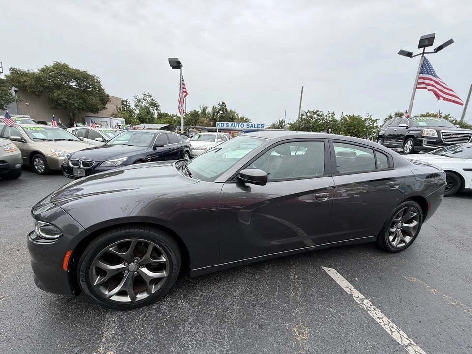 2016 Dodge Charger 7th Gen - Image 2 of 31