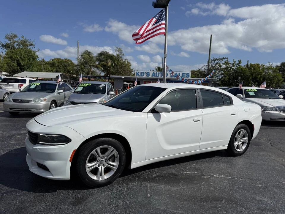 2016 Dodge Charger 7th Gen - Image 2 of 24