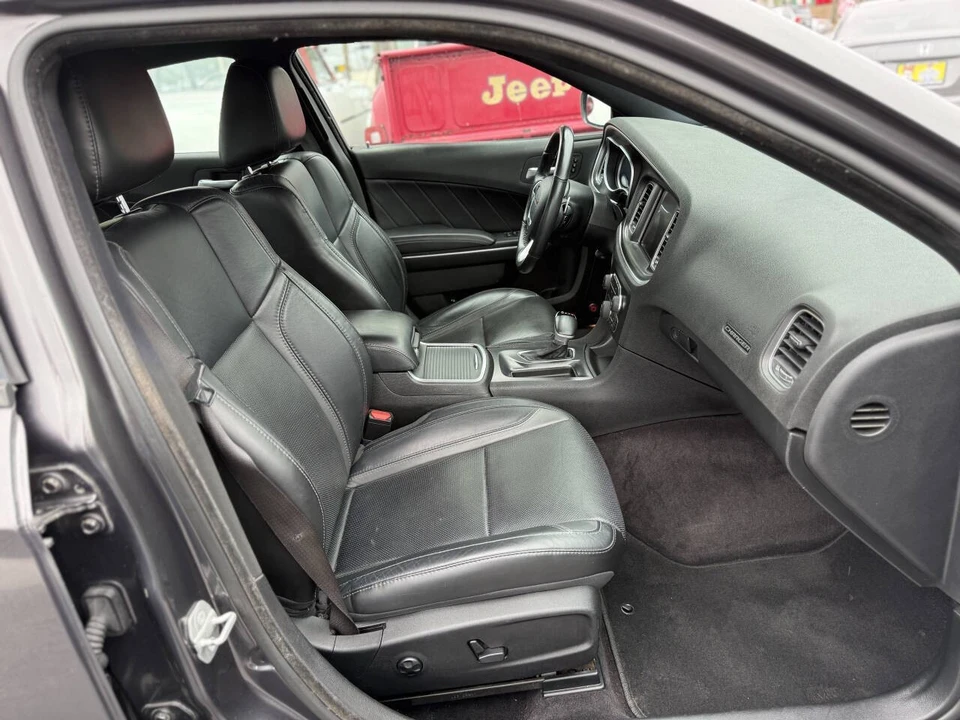 2016 Dodge Charger 7th Gen - Image 21 of 31