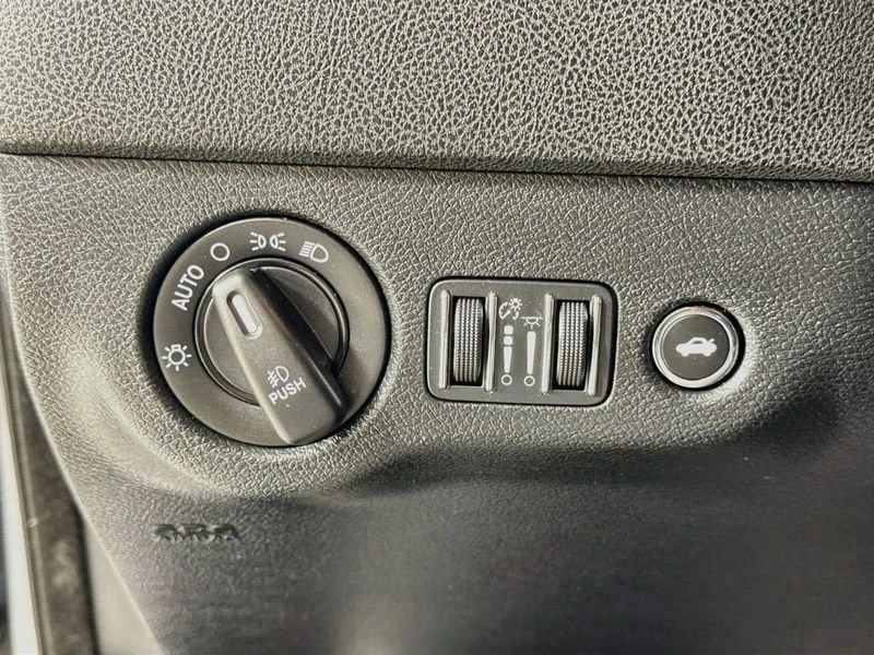 2016 Dodge Charger 7th Gen - Image 15 of 20