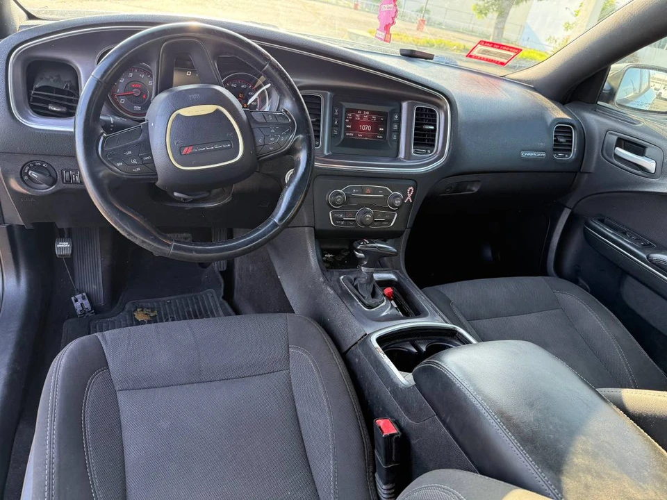 2015 Dodge Charger 7th Gen - Image 2 of 4
