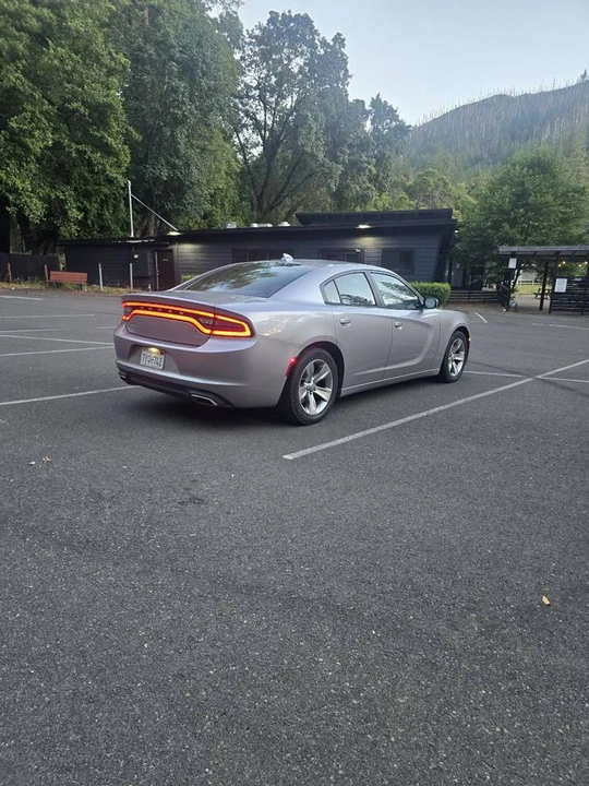 2016 Dodge Charger 7th Gen - Image 5 of 15