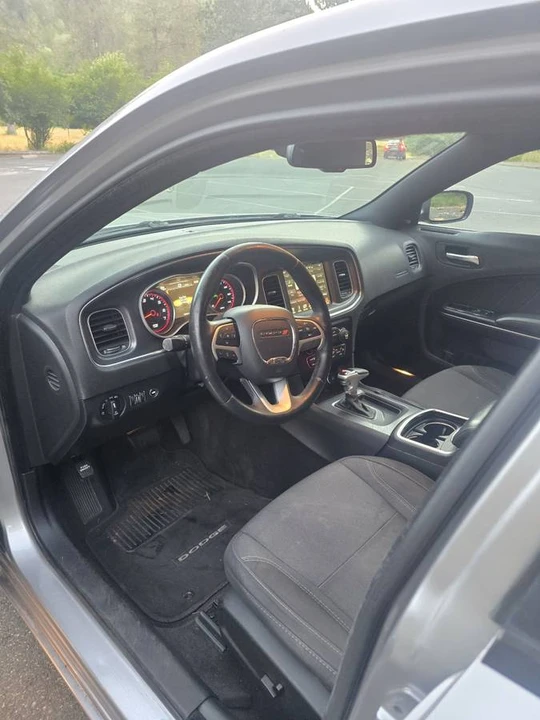 2016 Dodge Charger 7th Gen - Image 10 of 15