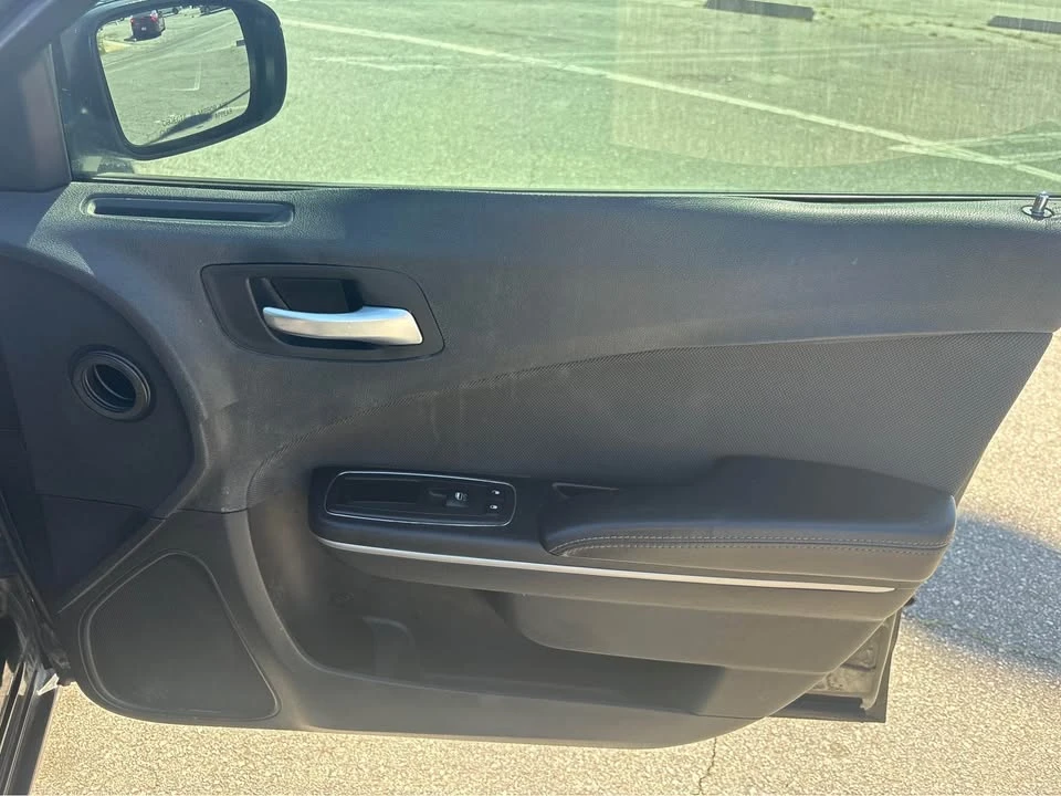 2016 Dodge Charger 7th Gen - Image 13 of 17