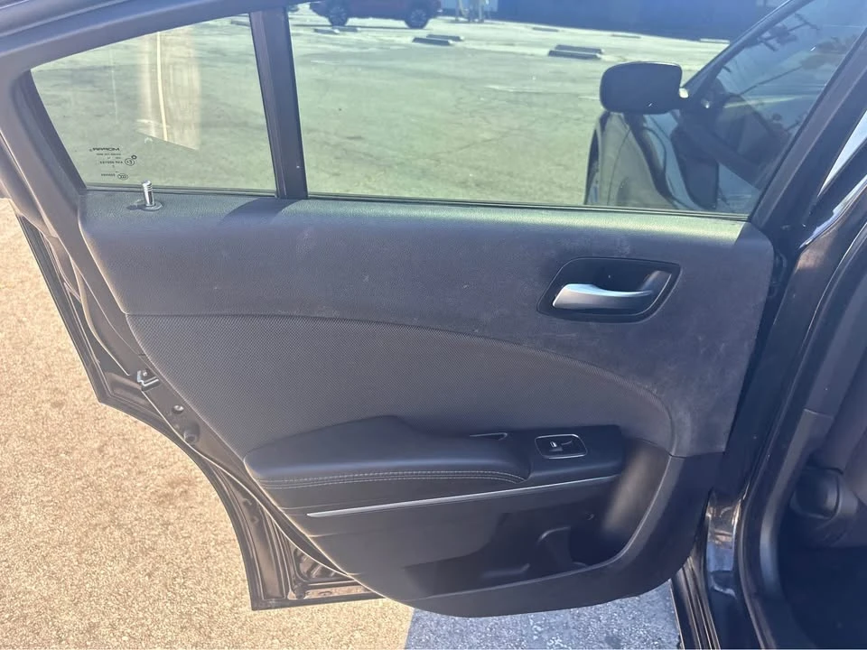 2016 Dodge Charger 7th Gen - Image 14 of 17