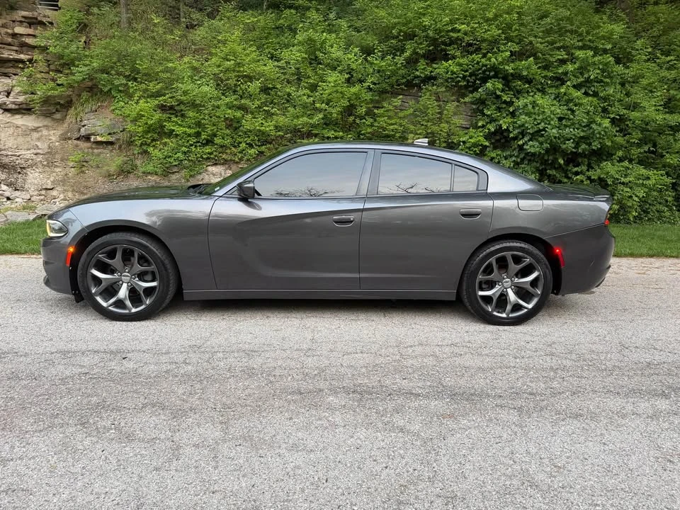 2016 Dodge Charger 7th Gen - Image 2 of 20