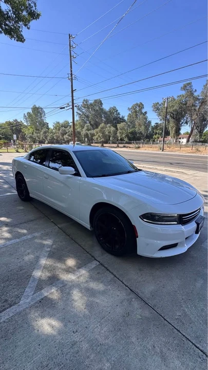 2016 Dodge Charger 7th Gen - Image 2 of 10