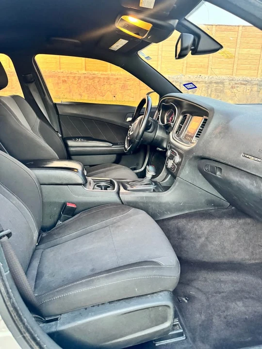 2016 Dodge Charger 7th Gen - Image 13 of 15