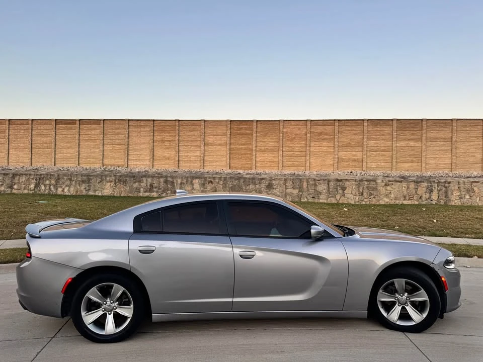 2016 Dodge Charger 7th Gen - Image 10 of 15