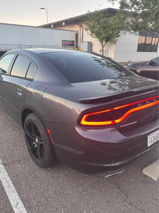 2016 Dodge Charger 7th Gen - Image 5 of 10
