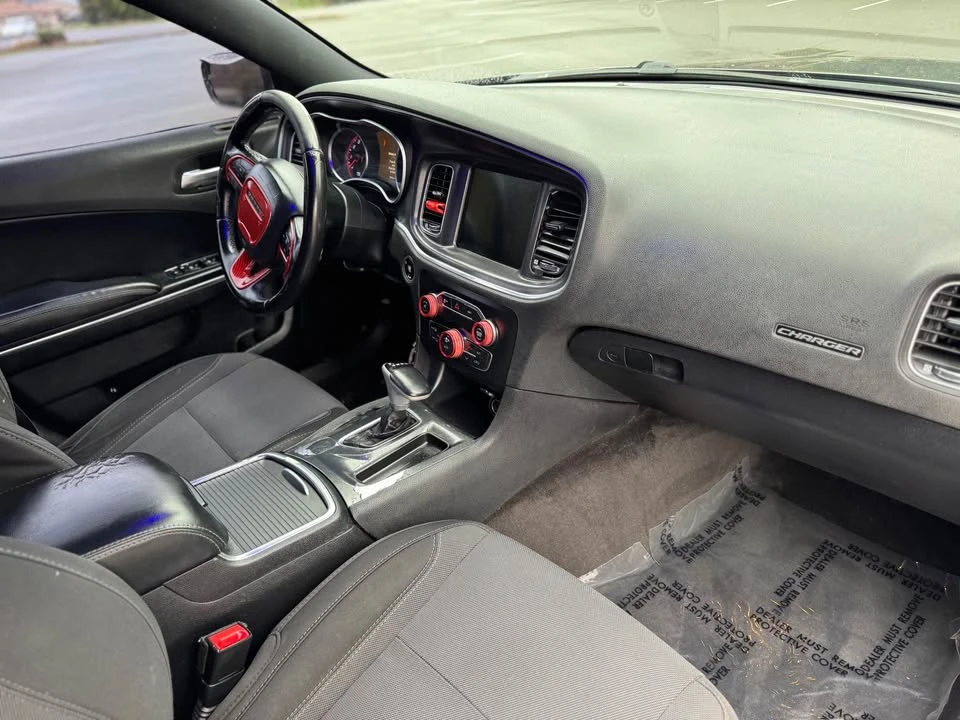 2016 Dodge Charger 7th Gen - Image 14 of 15
