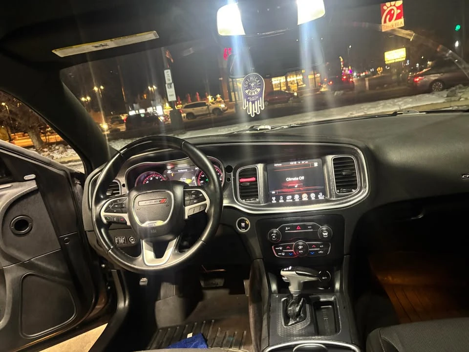 2016 Dodge Charger 7th Gen - Image 9 of 13