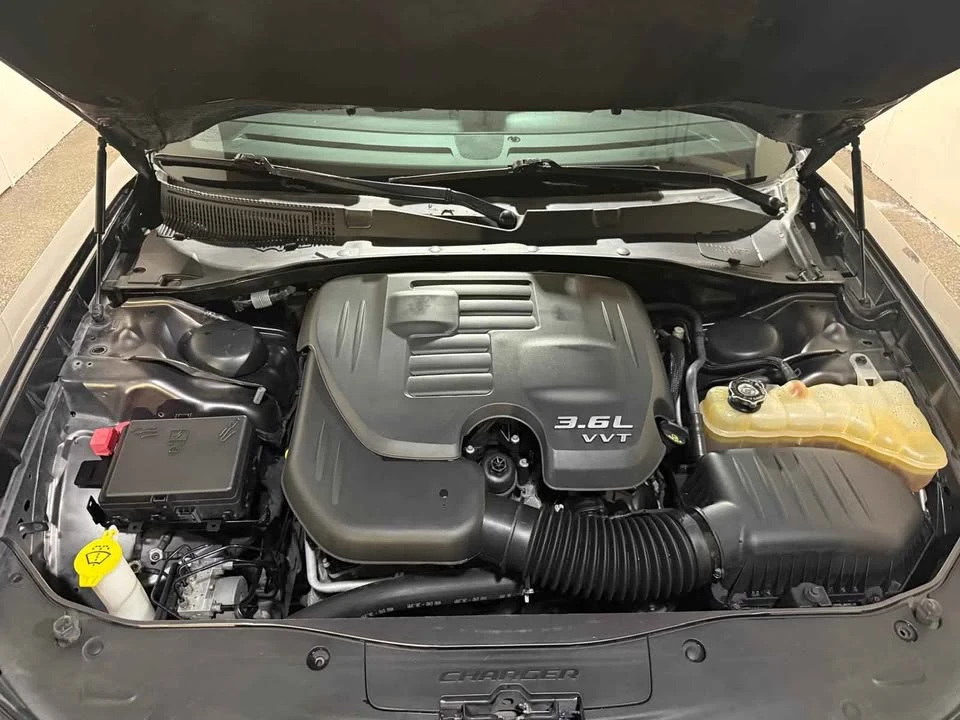 2016 Dodge Charger 7th Gen - Image 8 of 19