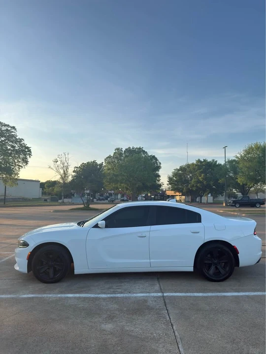 2016 Dodge Charger 7th Gen - Image 5 of 17