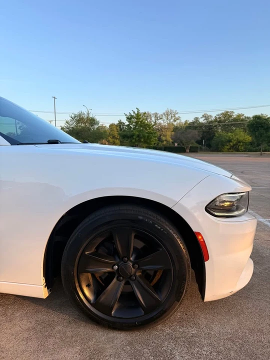 2016 Dodge Charger 7th Gen - Image 9 of 17