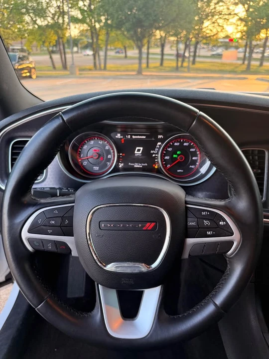 2016 Dodge Charger 7th Gen - Image 13 of 17