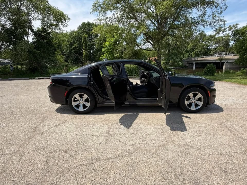 2016 Dodge Charger 7th Gen - Image 10 of 21