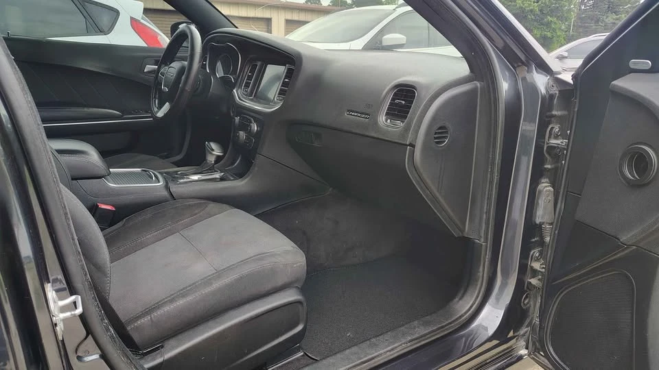 2016 Dodge Charger 7th Gen - Image 5 of 12