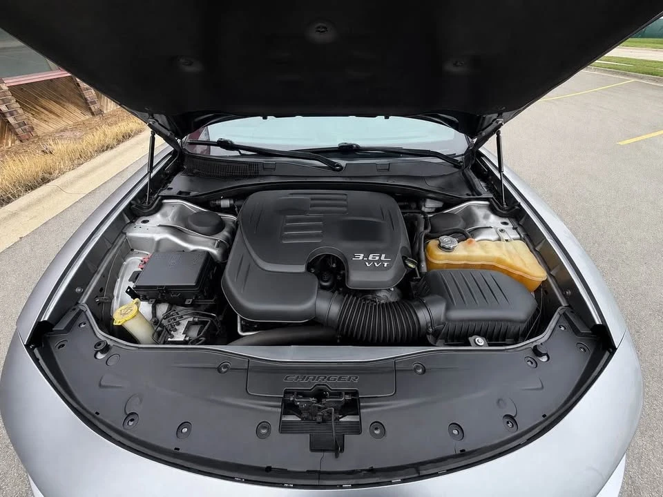 2016 Dodge Charger 7th Gen - Image 2 of 12