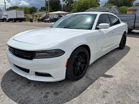 2016 Dodge Charger SXT Sedan 4D