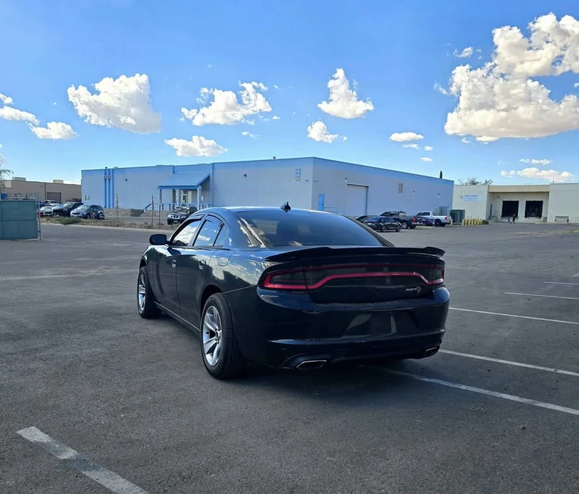 2016 Dodge Charger 7th Gen - Image 2 of 16