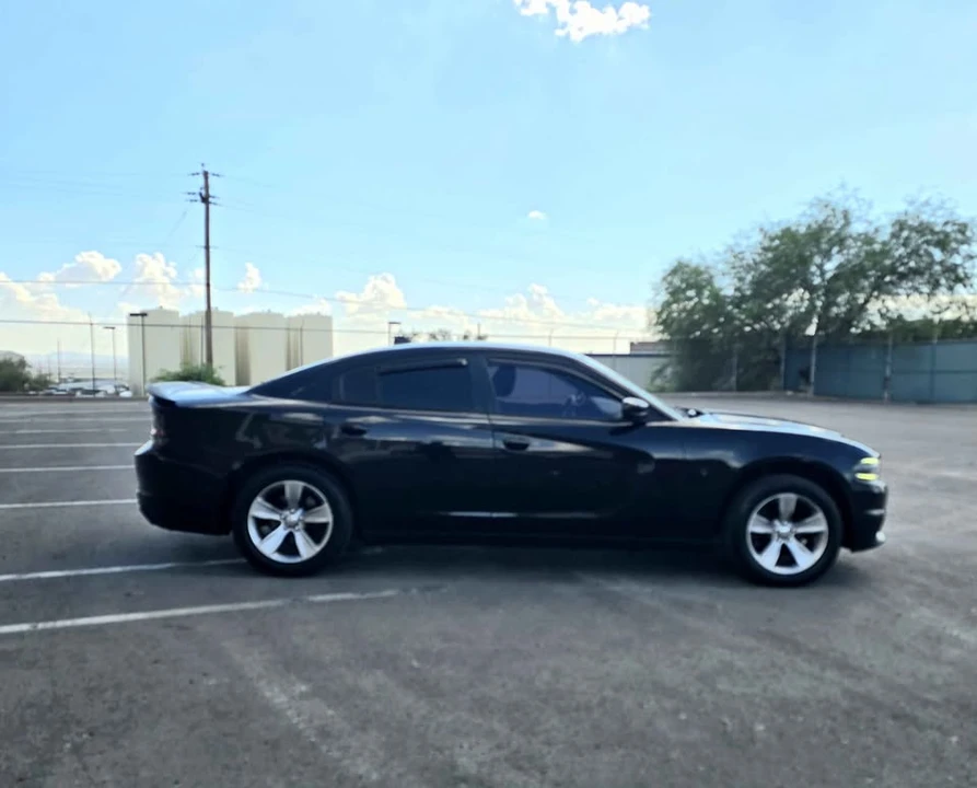 2016 Dodge Charger 7th Gen - Image 4 of 16