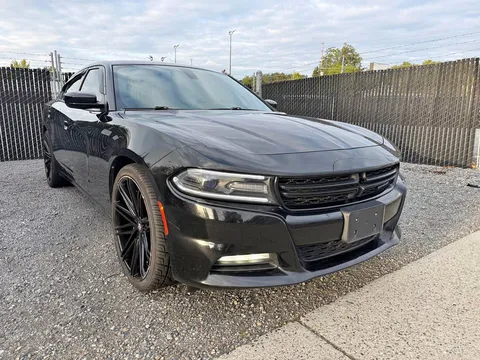 2016 Dodge Charger SXT Sedan 4D
