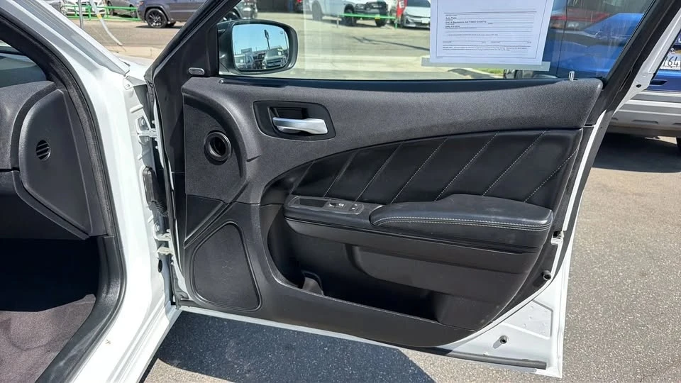 2016 Dodge Charger 7th Gen - Image 13 of 20
