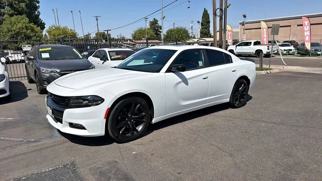2016 Dodge Charger SXT Premium