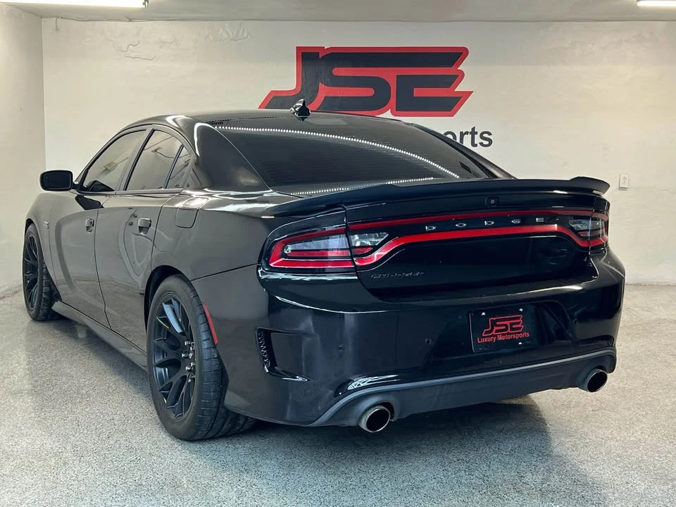 2016 Dodge Charger SRT & 392 7th Gen - Image 4 of 9