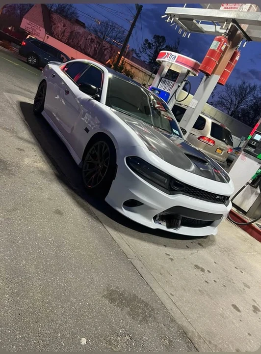 2016 Dodge Charger SRT & 392 7th Gen - Image 8 of 8