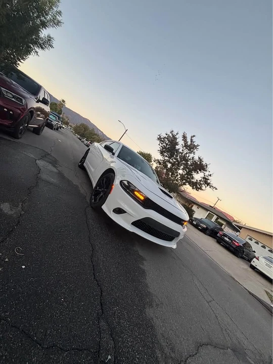 2016 Dodge Charger 7th Gen - Image 2 of 19