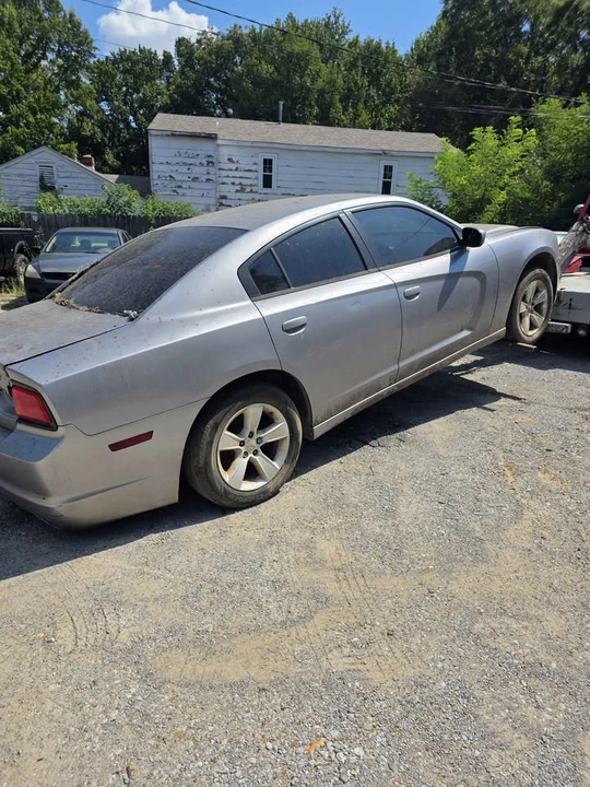 2016 Dodge Charger 7th Gen - Image 2 of 3