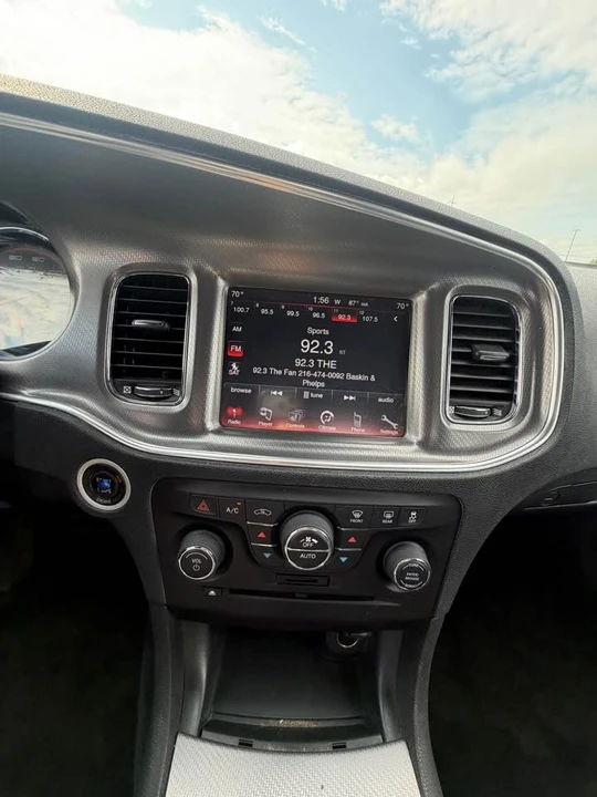 2016 Dodge Charger 7th Gen - Image 2 of 5