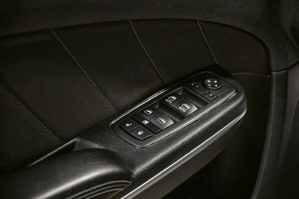 2016 Dodge Charger 7th Gen - Image 13 of 19