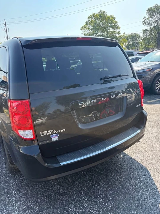 2016 Dodge Caravan - Image 2 of 8
